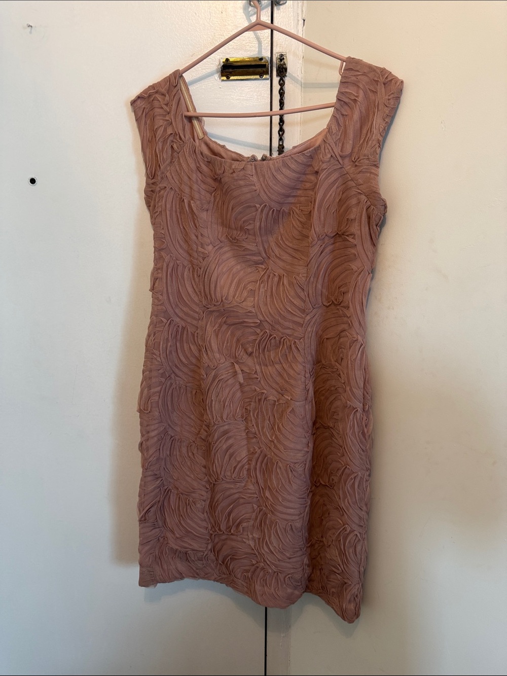 Sleeveless Textured Mauve Midi Dress
